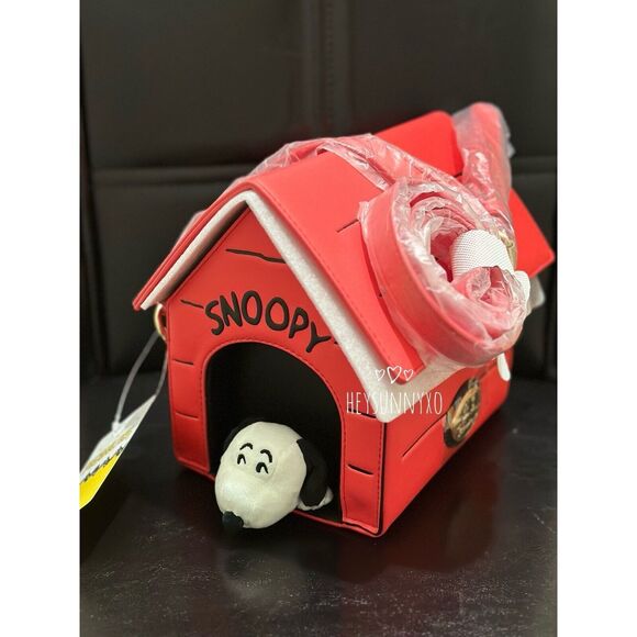 Peanuts | Bags | Peanuts Snoopy Figural Doghouse Crossbody Bag | Poshmark